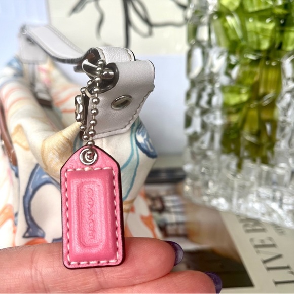 GUC COACH scribble pouch - Picture 3 of 5